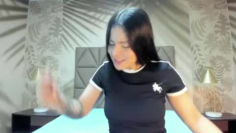 Snapshot of annedixie chatting on June 30, 3:07 am Anne online show from June 30, 3:07 am