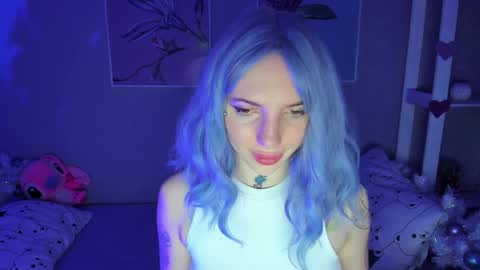 Snapshot of annetenet chatting on December 20, 9:11 am Annet online show from December 20, 9:11 am