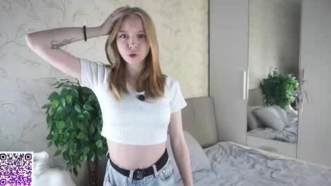 Snapshot of annettaregino chatting on October 26, 6:36 pm Eva online show from October 26, 6:36 pm