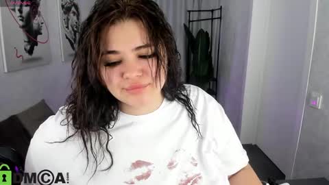 Snapshot of annette_nelsone chatting on June 5, 12:06 am annette_nelsone online show from June 5, 12:06 am