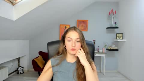 Snapshot of annewilsonn chatting on November 11, 12:05 pm annewilsonn online show from November 11, 12:05 pm