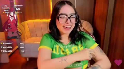 Snapshot of anni_acker_b chatting on July 28, 3:43 pm Anni acker b online show from July 28, 3:43 pm