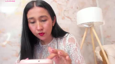 Snapshot of anni_petite_ chatting on July 16, 9:10 pm online show from July 16, 9:10 pm