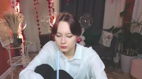 Anni online show from February 12, 9:15 am