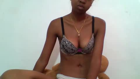 annica86 online show from March 17, 9:01 am