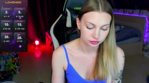 Annie online show from October 26, 9:21 pm