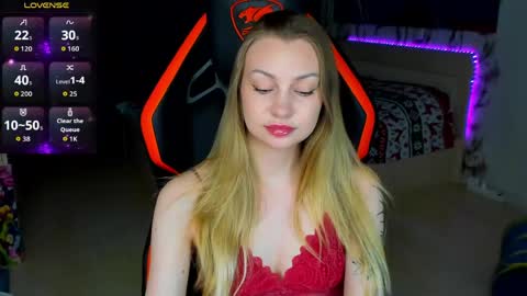 Snapshot of annie69kiss chatting on May 4, 11:23 pm Annie online show from May 4, 11:23 pm