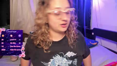 Snapshot of annie_bigboobs_ chatting on October 2, 10:39 pm Ana Bolena independent model online show from October 2, 10:39 pm