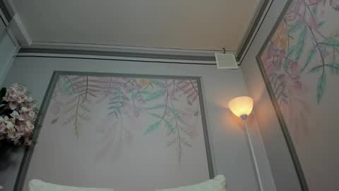 annie_cute18 online show from October 31, 3:40 am