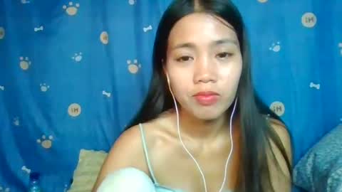 Snapshot of annie_cute34 chatting on May 19, 6:47 pm annie_cute34 online show from May 19, 6:47 pm