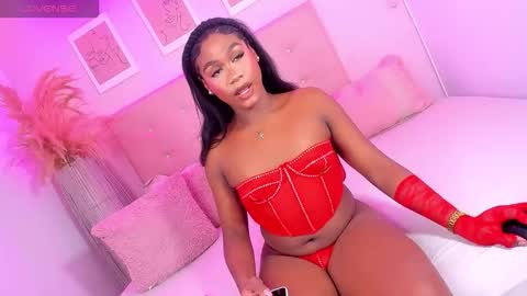 Snapshot of annie_dolce_ chatting on November 8, 11:36 pm annie_dolce_ online show from November 8, 11:36 pm