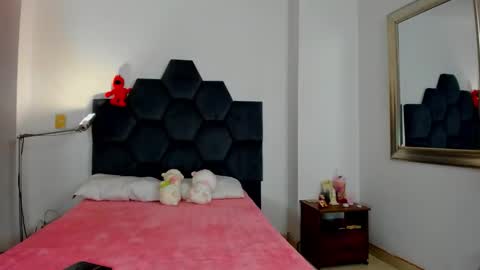 Snapshot of annie_dreams69 chatting on November 4, 5:12 pm Annie online show from November 4, 5:12 pm