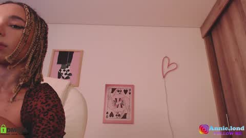 Annie online show from December 20, 3:00 pm