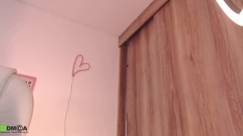 Annie online show from March 11, 12:50 pm