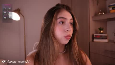 Annie Evans online show from December 17, 11:22 pm