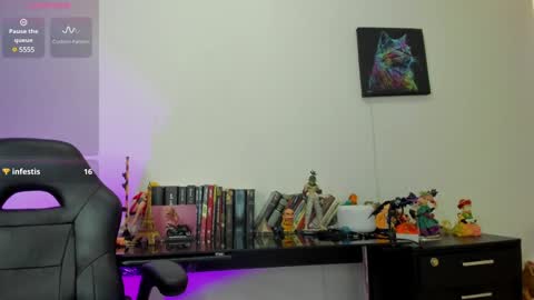 Snapshot of annie_loff chatting on January 9, 3:23 pm annie_loff online show from January 9, 3:23 pm