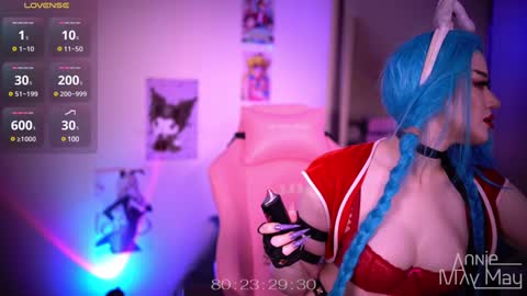 Annie May   online show from December 21, 6:30 am