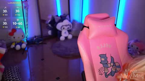 Annie May   online show from November 19, 10:15 am