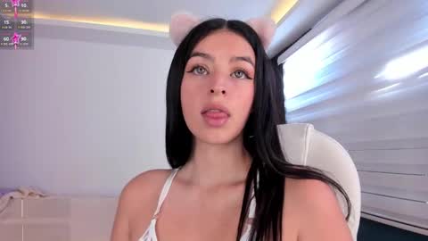 Annie Roberts online show from January 12, 9:19 pm