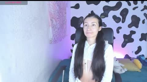 Snapshot of annie_smith22 chatting on December 16, 9:20 pm Annie online show from December 16, 9:20 pm