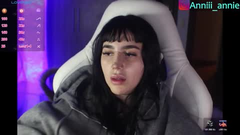 JEANNE no olvides seguirme dont forget follow me  uu online show from March 3, 12:50 am