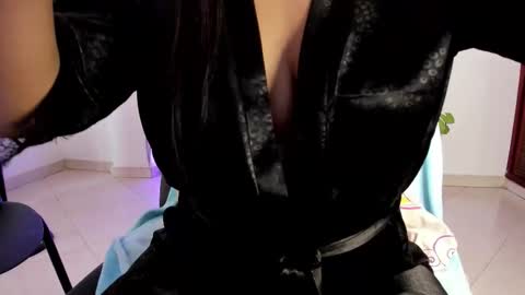 Annie online show from November 10, 3:33 pm