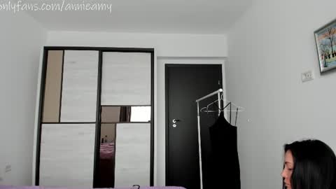 Snapshot of annieamy chatting on June 12, 12:37 pm Annie online show from June 12, 12:37 pm