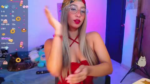 AnnieBlu3 online show from March 13, 9:16 am