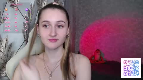 annieee_smith online show from March 17, 3:15 pm