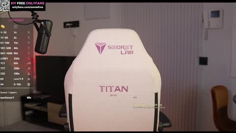 Snapshot of annieguzman_ chatting on February 22, 2:28 am Annie FREE TRIAL IN BIO online show from February 22, 2:28 am