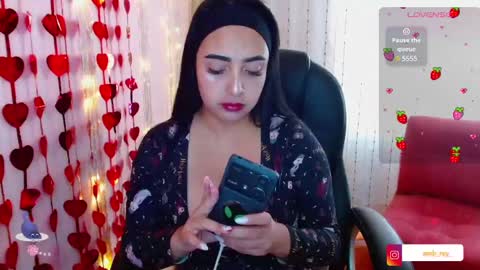 Snapshot of anniehh_ chatting on March 3, 5:50 pm Annie Independent model Hello all offline tokens are appreciated thank you for your support.33 online show from March 3, 5:50 pm