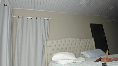 Snapshot of anniekk chatting on July 20, 1:53 am Dulce candyxxx online show from July 20, 1:53 am