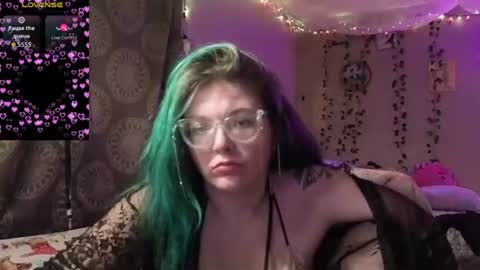 Snapshot of anniemarie445 chatting on July 31, 8:47 am Darlingskiesxo online show from July 31, 8:47 am