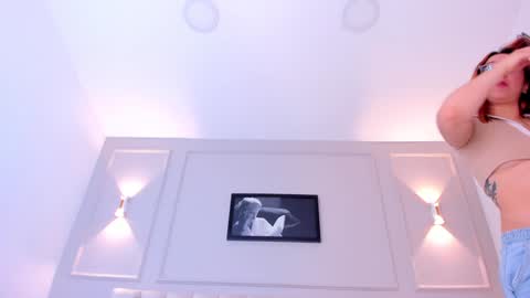 Snapshot of anniemartinezz chatting on December 29, 2:10 pm Annie online show from December 29, 2:10 pm