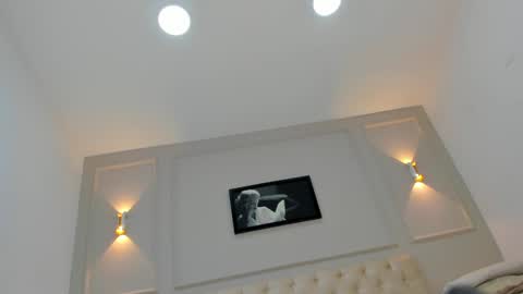 Snapshot of anniemartinezz chatting on December 30, 11:59 am Annie online show from December 30, 11:59 am