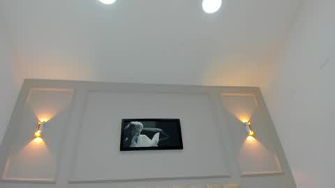 Snapshot of anniemartinezz chatting on December 31, 10:58 am Annie online show from December 31, 10:58 am