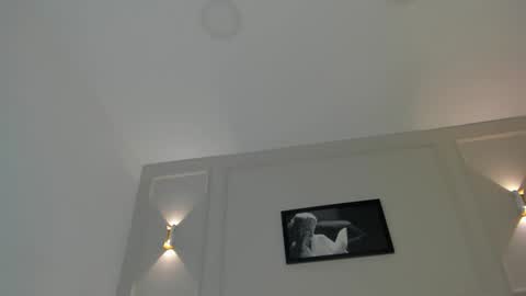 Snapshot of anniemartinezz chatting on January 25, 11:13 am Annie online show from January 25, 11:13 am