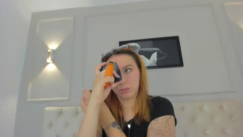 Snapshot of anniemartinezz chatting on January 27, 11:54 am Annie online show from January 27, 11:54 am