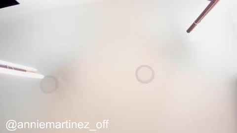 Snapshot of anniemartinezz chatting on February 28, 3:04 pm Annie online show from February 28, 3:04 pm