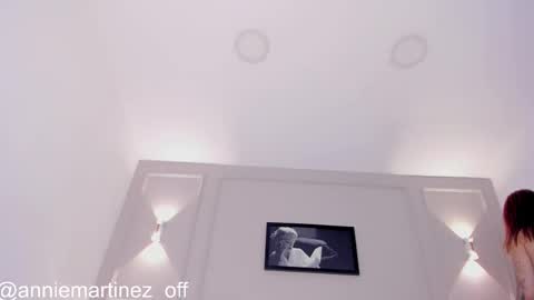 Snapshot of anniemartinezz chatting on March 6, 11:47 am Annie online show from March 6, 11:47 am