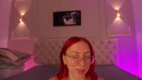 Snapshot of anniemartinezz chatting on September 14, 12:48 pm Annie online show from September 14, 12:48 pm