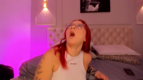 Snapshot of anniemartinezz chatting on September 15, 12:16 pm Annie online show from September 15, 12:16 pm