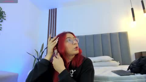 Snapshot of anniemartinezz chatting on November 20, 11:54 am Annie online show from November 20, 11:54 am