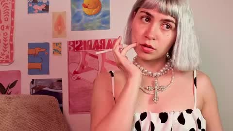 Snapshot of annietinky chatting on June 1, 3:52 am annietinky online show from June 1, 3:52 am