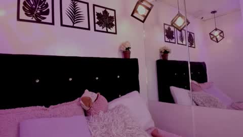 Annie Evans  online show from February 5, 7:24 am