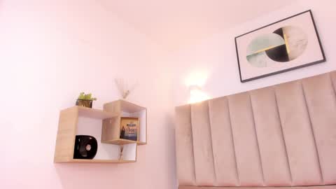 Annie Queen online show from January 9, 3:04 am