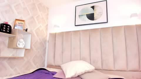 Snapshot of anniie_queen chatting on May 28, 3:04 am Annie Queen online show from May 28, 3:04 am