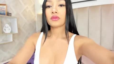 Snapshot of anniie_queen chatting on June 24, 3:16 am Annie Queen online show from June 24, 3:16 am
