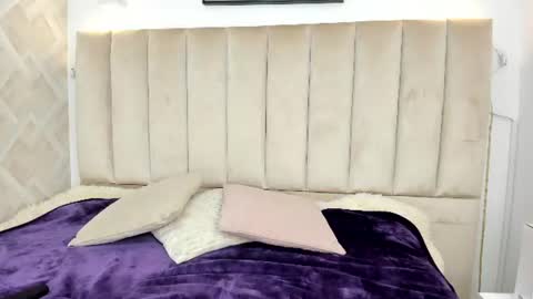 Snapshot of anniie_queen chatting on July 3, 4:52 am Annie Queen online show from July 3, 4:52 am