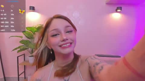 Snapshot of anniita_ chatting on May 14, 2:51 am VIVIANNA online show from May 14, 2:51 am